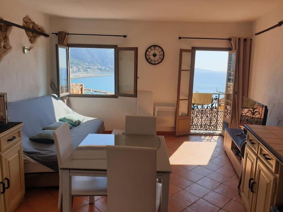 Duplex Vue Mer 50M De La Plage Des Sablettes Menton Luaran gambar